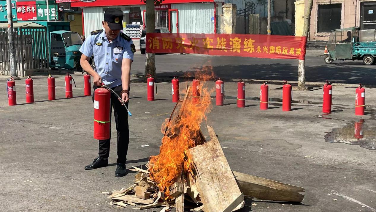 张王庄社区组织观看安全生产警示教育片