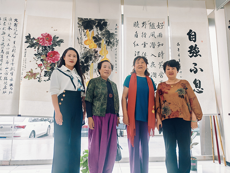 翰墨颂盛世 丹青迎华诞兰山老年书画研究会教育分会国庆书画展开幕 第 8 张 翰墨颂盛世 丹青迎华诞兰山老年书画研究会教育分会国庆书画展开幕 第 8 张