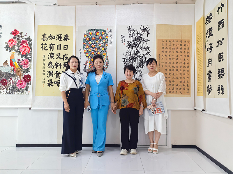 翰墨颂盛世 丹青迎华诞兰山老年书画研究会教育分会国庆书画展开幕 第 8 张 翰墨颂盛世 丹青迎华诞兰山老年书画研究会教育分会国庆书画展开幕 第 8 张