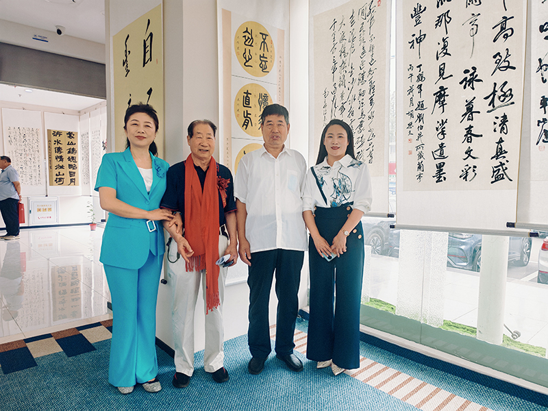 翰墨颂盛世 丹青迎华诞兰山老年书画研究会教育分会国庆书画展开幕 第 10 张 翰墨颂盛世 丹青迎华诞兰山老年书画研究会教育分会国庆书画展开幕 第 10 张
