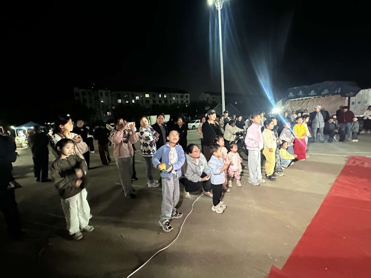 唱响沂蒙·乐享生活  金秋美食娱乐嘉年华暨2026助农惠民文化市集成功举办 第 33 张